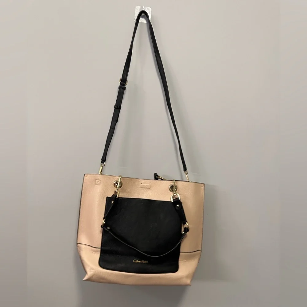 👜 Calvin Klein Purse – Black and Beige 👜